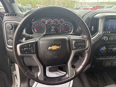 Used 2022 Chevrolet Silverado 1500 LT w/ Safety Package AWD/4WD image 6