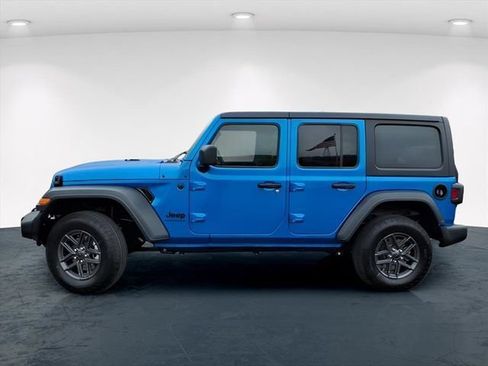 Used 2026 Jeep Wrangler Unlimited Sport AWD/4WD image 4