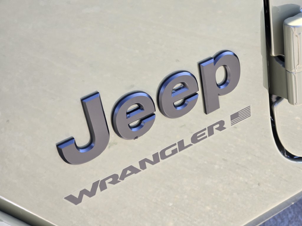 New 2026 Jeep Wrangler Unlimited Sahara AWD/4WD image 8