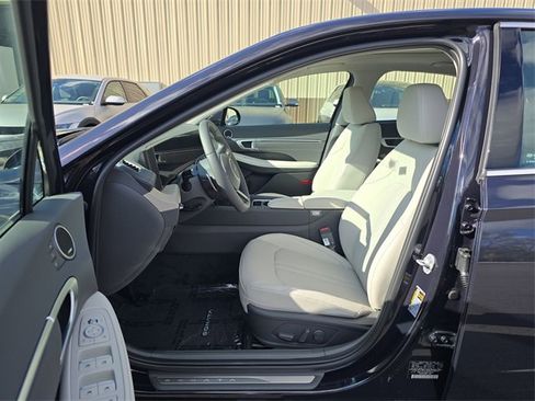 New 2025 Hyundai Sonata Limited image 11