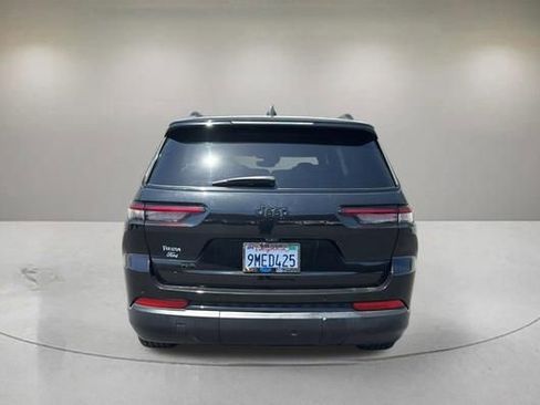 Used 2023 Jeep Grand Cherokee L Laredo AWD/4WD image 3