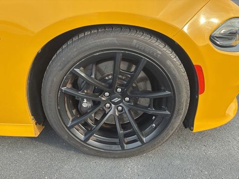 Used 2018 Dodge Charger R/T image 11