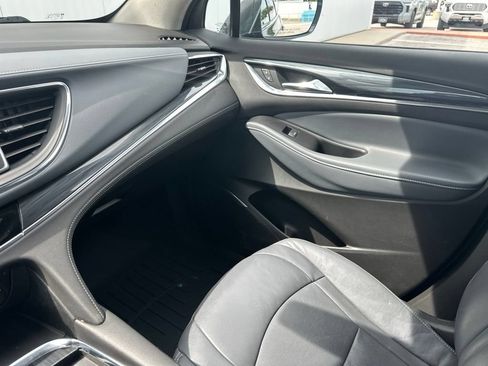 Used 2019 Buick Enclave Essence w/ LPO, Luxury Package AWD/4WD image 46