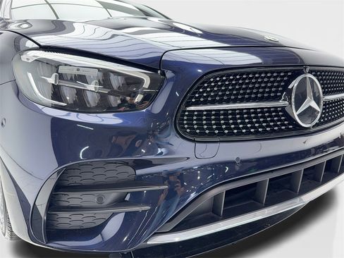 Used 2022 Mercedes-Benz E 350 Sedan w/ AMG Line Exterior image 3