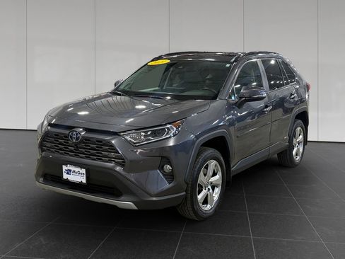 Used 2021 Toyota RAV4 Limited image 1