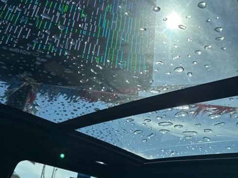 Used 2023 Chevrolet Tahoe Z71 w/ Luxury Package image 17