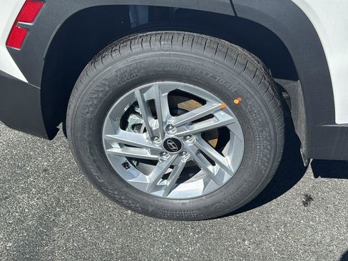 New 2026 Hyundai Tucson SE image 4