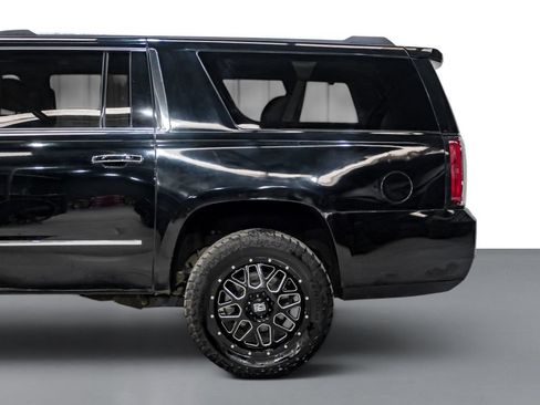 Used 2017 GMC Yukon XL Denali w/ Open Road Package AWD/4WD image 11
