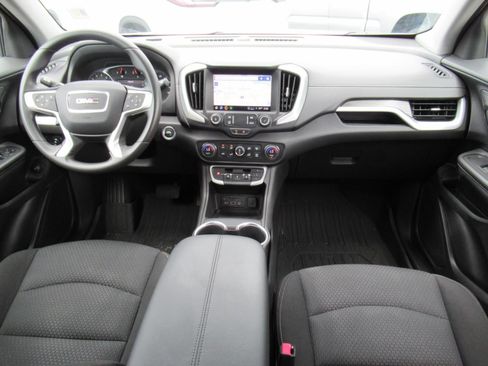 Used 2024 GMC Terrain SLE w/ Driver Convenience Package FWD image 14