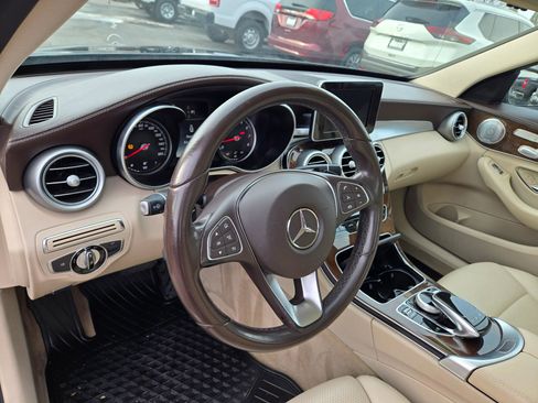 Used 2016 Mercedes-Benz C 300 4MATIC Sedan image 35