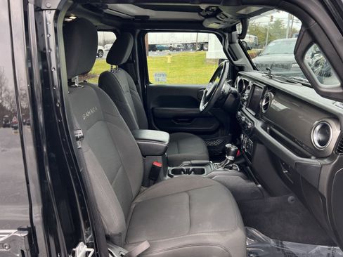 Used 2023 Jeep Wrangler Sahara w/ Cold Weather Group image 24