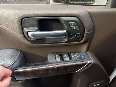Used 2023 GMC Sierra 3500 Denali w/ Denali Ultimate Package image 14