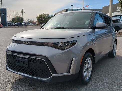 Certified 2023 Kia Soul LX w/ Option Group 015 FWD image 8