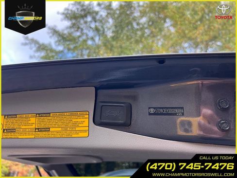 Used 2013 Toyota Highlander Limited image 12