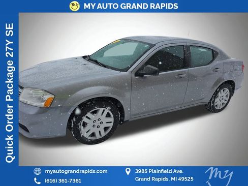 Used 2014 Dodge Avenger SE image 3