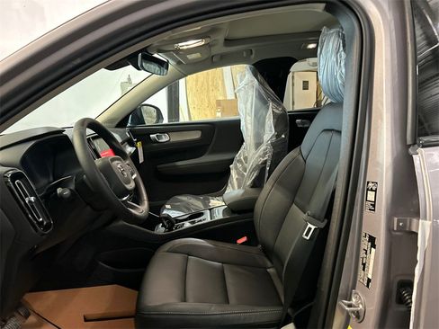 New 2026 Volvo XC40 B5 Core w/ Protection Package Premier image 10