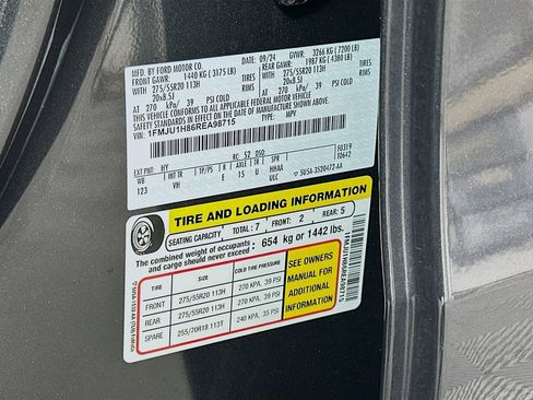 Used 2024 Ford Expedition XLT image 34