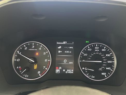 Certified 2025 Subaru Outback Premium w/ Popular Package #1A AWD/4WD image 6