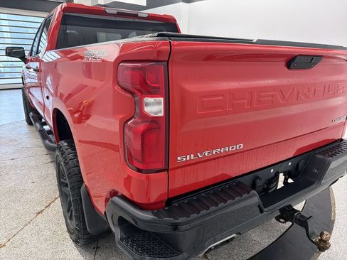 Used 2020 Chevrolet Silverado 1500 Custom Trail Boss w/ Custom Convenience Package AWD/4WD image 12