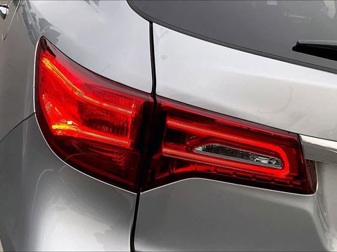 Used 2019 Acura MDX w/Technology Pkg image 31