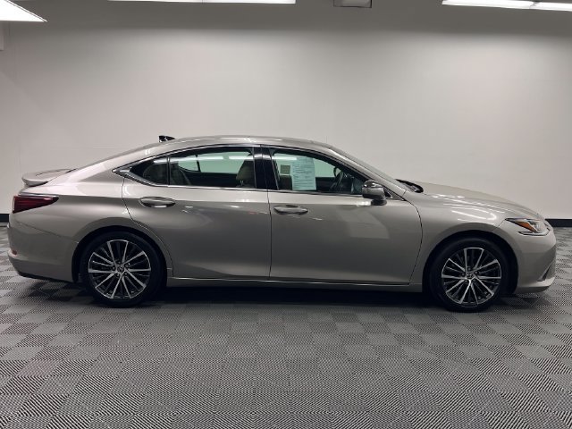 Used 2021 Lexus ES 350 w/ Premium Package FWD image 4