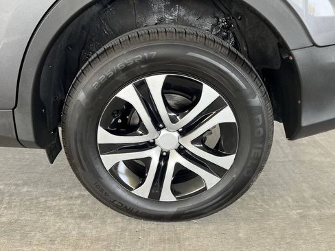 Used 2015 Toyota RAV4 LE AWD/4WD image 30