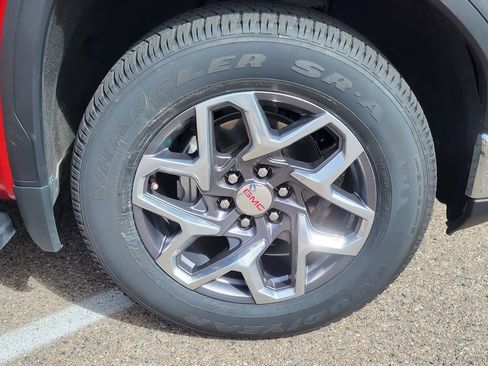 Used 2022 GMC Sierra 1500 SLT w/ SLT Premium Package image 7