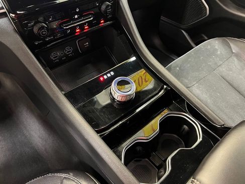 Used 2022 Jeep Grand Cherokee Altitude image 25