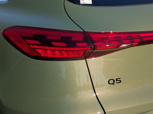 New 2025 Audi Q5 Premium image 14