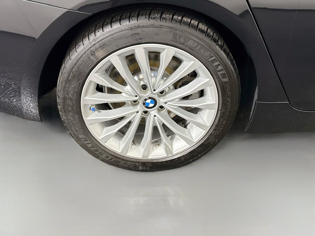 Used 2023 BMW 530i xDrive w/ Premium Package AWD/4WD image 32