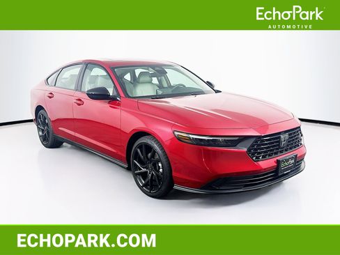 Used 2025 Honda Accord SE image 1