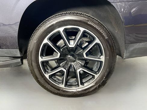 Used 2026 Chevrolet Suburban RST w/ Advanced Technology Package AWD/4WD image 34