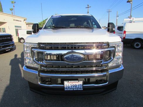 Used 2022 Ford F250 XLT image 3
