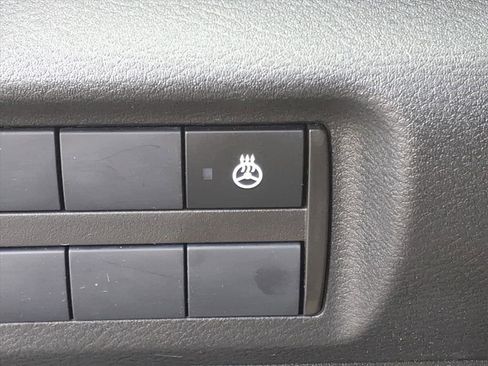 Used 2024 Nissan Kicks SR w/ SR Premium Package image 17