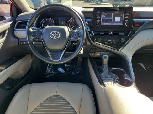 Used 2023 Toyota Camry SE image 10