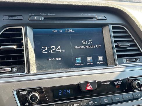 Used 2015 Hyundai Sonata Limited 2.0T image 16