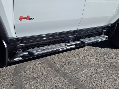 Used 2024 GMC Hummer EV 3X w/ Extreme Off-Road Package image 40