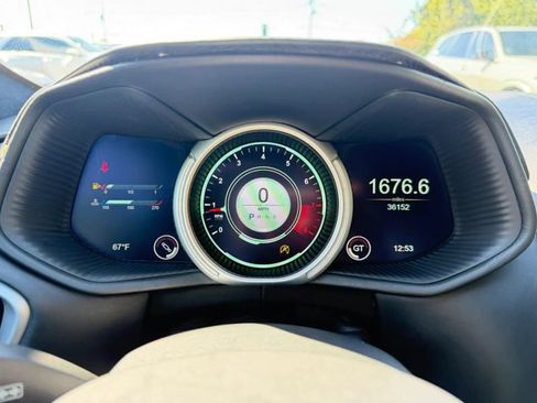 Used 2020 Aston Martin DB11 Coupe RWD image 19