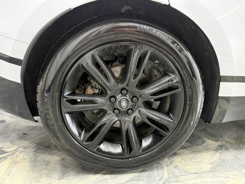 Used 2019 Land Rover Range Rover Velar R-Dynamic SE AWD/4WD image 23
