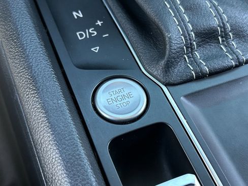 Used 2023 Volkswagen Atlas SE image 16