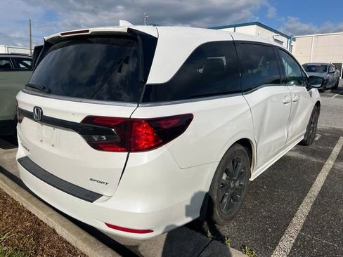 Used 2024 Honda Odyssey Sport image 4