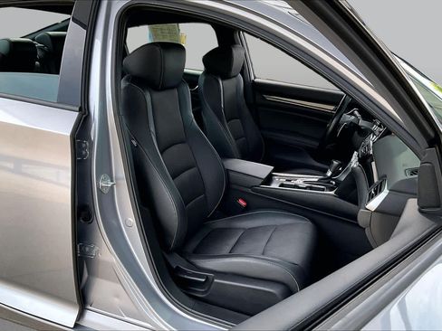 Used 2021 Honda Accord Sport image 9