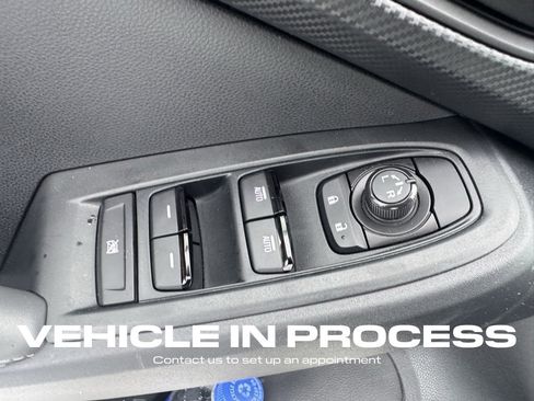 Used 2025 Subaru Crosstrek 2.0i Premium image 12
