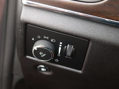 Used 2018 Jeep Grand Cherokee Limited AWD/4WD image 24