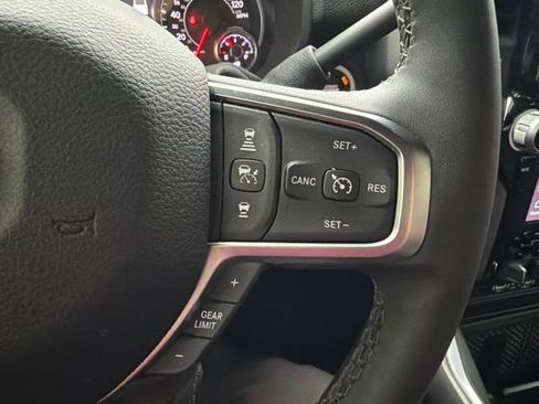 Used 2025 RAM 2500 Big Horn AWD/4WD image 20