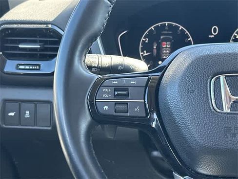 Used 2023 Honda Pilot Touring image 9