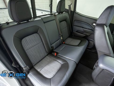 Used 2022 Chevrolet Colorado Z71 AWD/4WD image 40