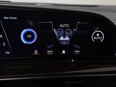 Used 2022 Cadillac Escalade ESV Premium Luxury image 42