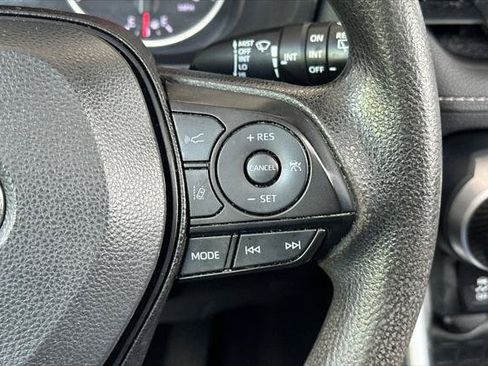 Certified 2022 Toyota RAV4 XLE w/ Convenience Package FWD image 27