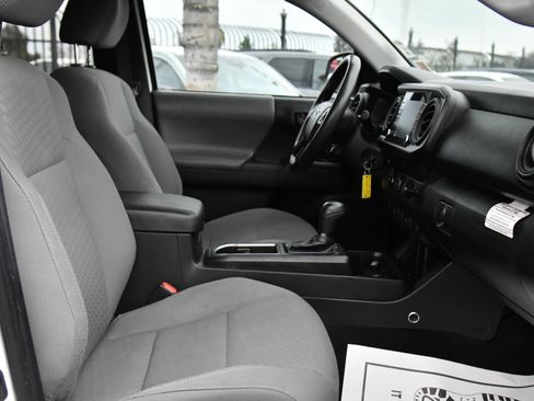 Used 2021 Toyota Tacoma SR RWD image 43